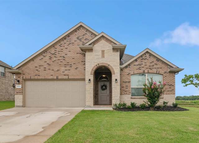 Property at 1373 Madeline Ln, Krum, TX 76249, 4 beds, 2 baths
