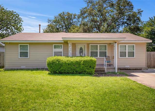 Property at 104 Charles Ln, Terrell, TX 75160, 3 beds, 2 baths