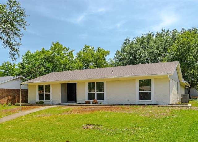 Property at 1390 Dogwood Trl, Lewisville, TX 75067, 3 beds, 2 baths