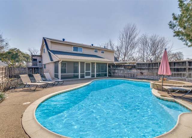 Property at 549 Summit Dr, Richardson, TX 75081, 4 beds, 2.5 baths