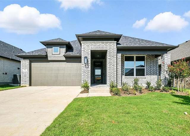 Property at 3705 Hickory St, Sherman, TX 75092, 3 beds, 2.5 baths