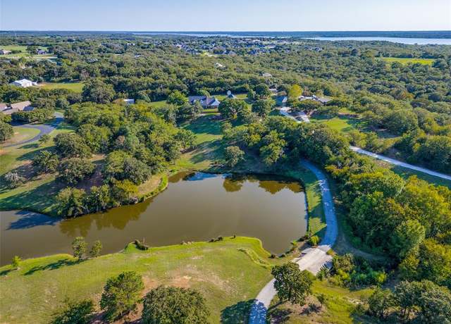 Property at 7933 Mountain View Rd, Aubrey, TX 76227, 3 beds, 3 baths