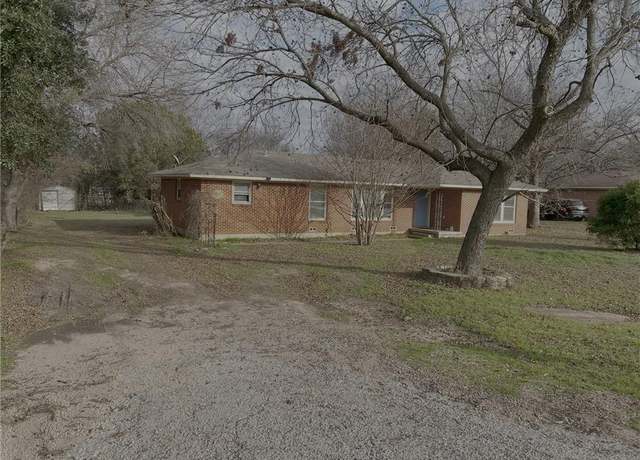 Property at 511 N Robinson Dr, Robinson, TX 76706, 3 beds, 1 bath