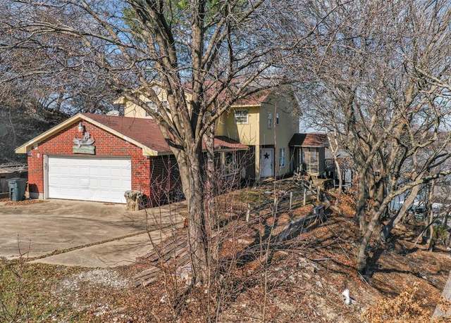 Property at 114 Rocky Pt, Gainesville, TX 76240, 4 beds, 2.5 baths