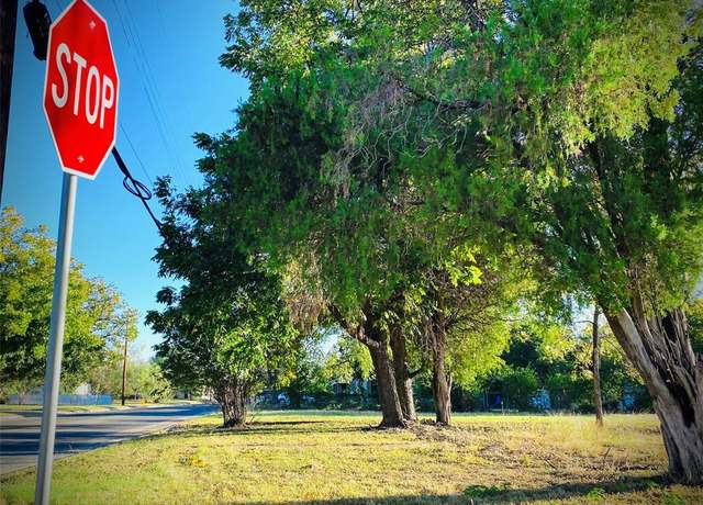 Property at 1414 Magnolia St, Brownwood, TX 76801