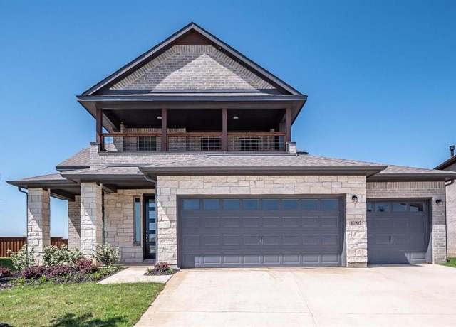 Property at 16905 Flagstone Dr, Celina, TX 75009, 4 beds, 2.5 baths