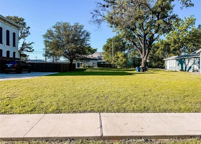 Property at 114 W Sears St, Denison, TX 75021