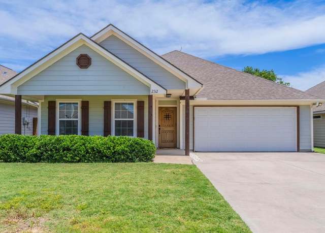 Property at 232 Lovers Path Dr, Springtown, TX 76082, 3 beds, 2 baths