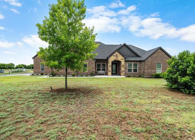 Property at 12555 Flow Rd, Krum, TX 76249, 4 beds, 4 baths