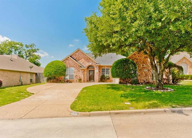 Property at 1023 Muirfield Dr, Mansfield, TX 76063, 4 beds, 2.5 baths
