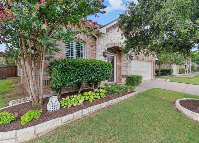 Property at 206 Fountainview Dr, Euless, TX 76039, 3 beds, 2.5 baths