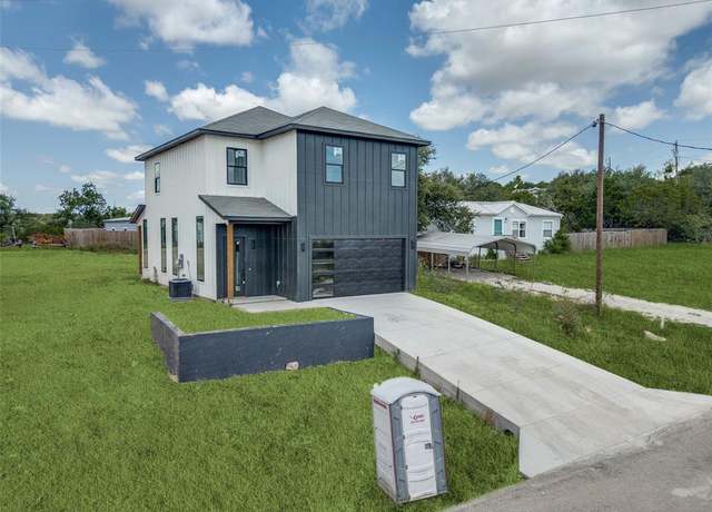 Property at 2518 Elk Trl, Granbury, TX 76048, 3 beds, 2 baths