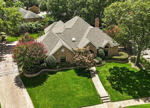 Property at 3705 Laurel Ln, Bedford, TX 76021, 4 beds, 3 baths