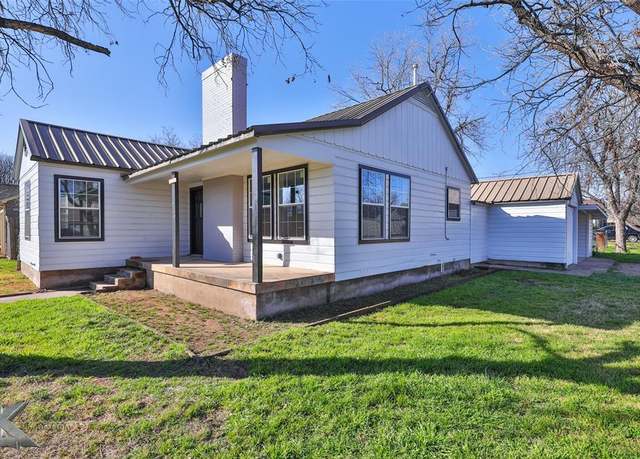 Property at 1802 Oak St, Abilene, TX 79602, 3 beds, 1 bath