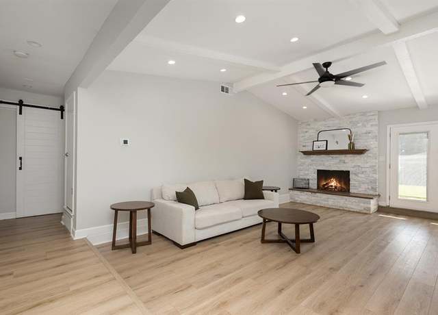 Property at 2606 Pebblebrook St, Arlington, TX 76014, 3 beds, 2 baths