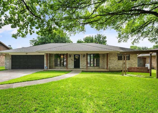 Property at 1322 Chestnut Rd, Mansfield, TX 76063, 4 beds, 2 baths