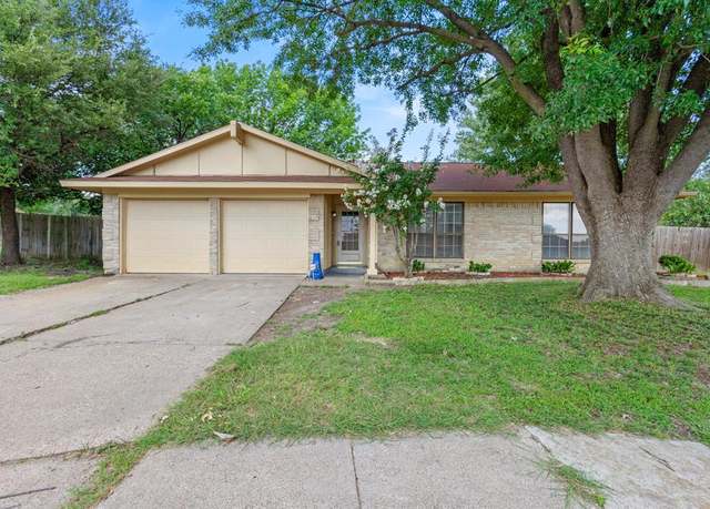 Property at 2508 Carriage Pl, Arlington, TX 76014, 4 beds, 2 baths