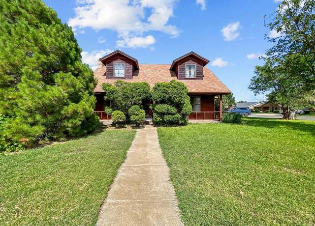 Property at 865 Chaucer Dr, Abilene, TX 79602, 4 beds, 2 baths