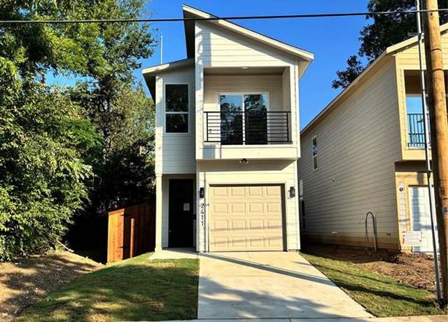 Property at 2411 Saint Clair Dr, Dallas, TX 75215, 3 beds, 2.5 baths