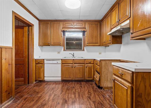 Property at 3316 N 21st St, Waco, TX 76708, 4 beds, 1.5 baths