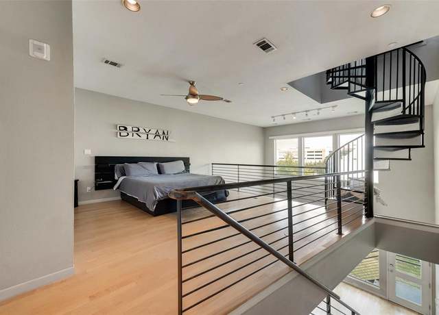 Property at 959 W Bluff St #105, Fort Worth, TX 76102, 2 beds, 2.5 baths