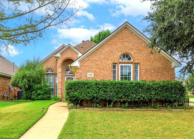 Property at 1005 Carina Ct, Arlington, TX 76013, 3 beds, 2 baths