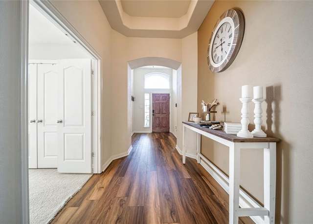 Property at 8805 Cheyenne Dr, Greenville, TX 75402, 4 beds, 2 baths