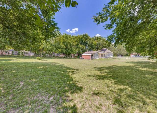 Property at 408 W Heron St, Denison, TX 75020, 4 beds, 2 baths