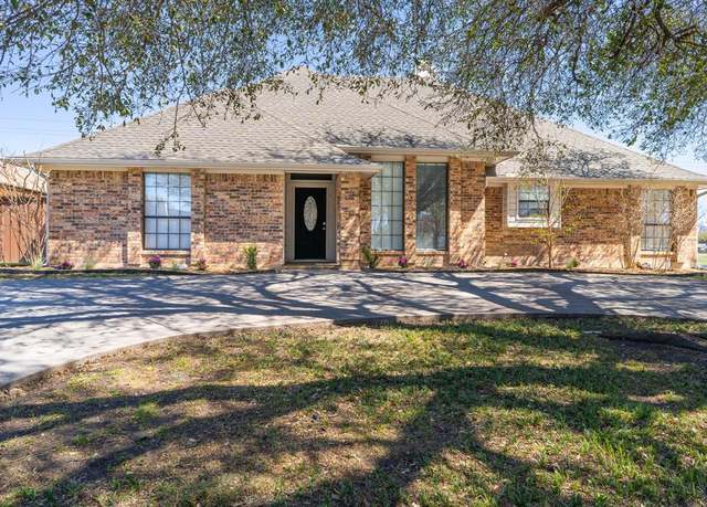 Property at 3901 Wagonwheel Dr, Plano, TX 75023, 4 beds, 3 baths