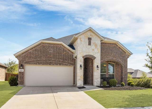 Property at 1001 Bluebird Way, Celina, TX 75009, 4 beds, 3 baths