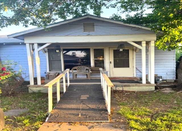 Property at 611 E Avenue D, San Angelo, TX 76903, 2 beds, 1 bath
