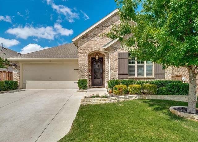 Property at 3921 Big Prairie Dr, Aubrey, TX 76227, 3 beds, 2 baths