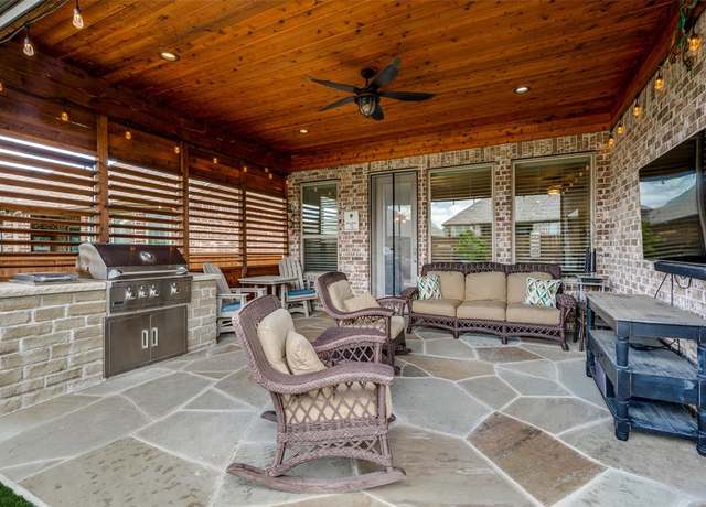 Property at 3921 Big Prairie Dr, Aubrey, TX 76227, 3 beds, 2 baths