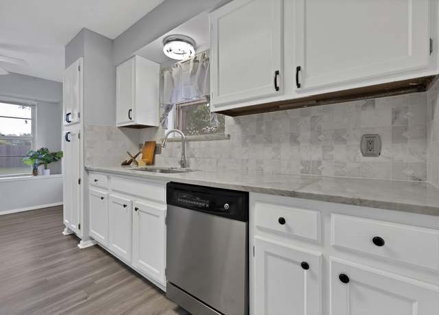 Property at 7357 Channel View Dr, Fort Worth, TX 76133, 4 beds, 2 baths