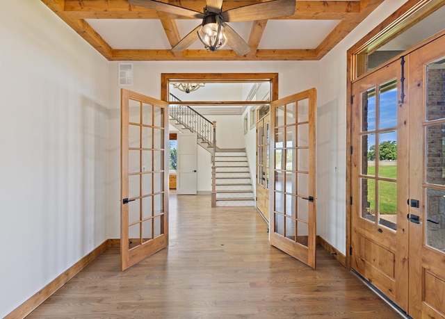 Property at 2516 Mosley Ct, Cedar Hill, TX 75104, 5 beds, 4 baths