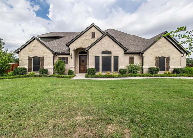 Property at 2000 Adams Ln S, Azle, TX 76020, 5 beds, 3.5 baths
