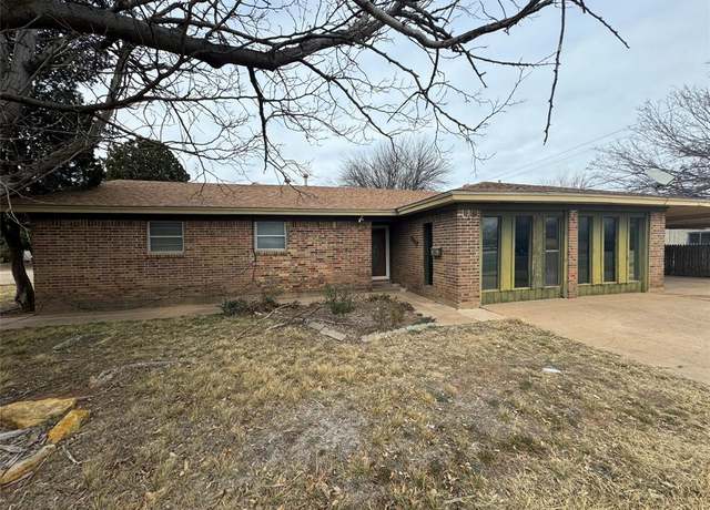 Property at 2617 Hollis Dr, Abilene, TX 79605, 3 beds, 2 baths