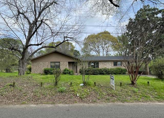 Property at 539 Edmonson Ave, Athens, TX 75751, 3 beds, 2 baths