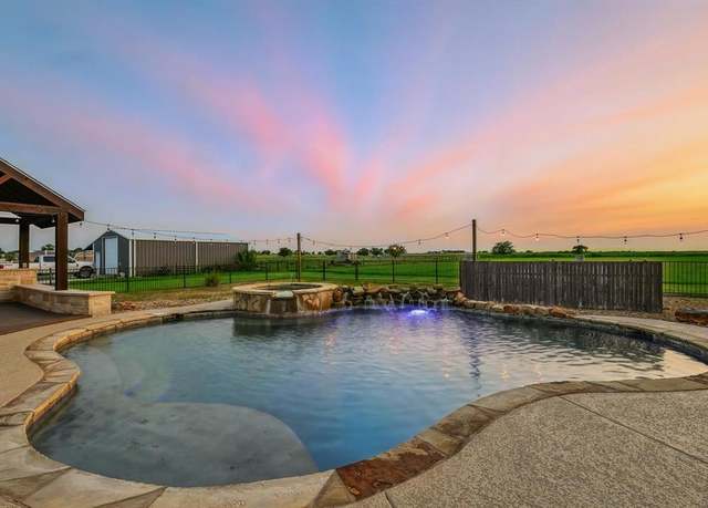 Property at 109 Petes Ln, Ponder, TX 76259, 4 beds, 2.5 baths