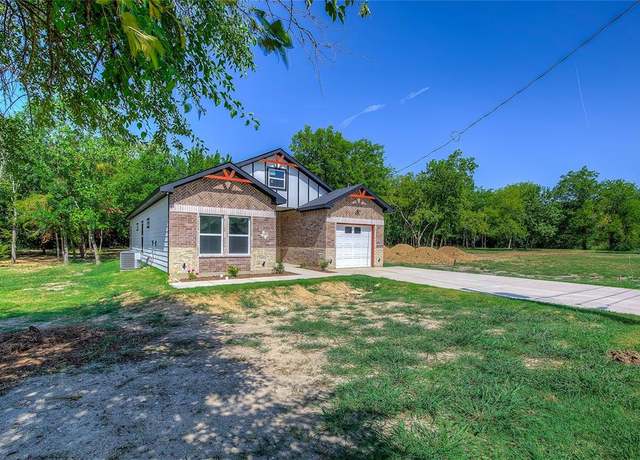 Property at 1208 Rosemary St, Greenville, TX 75401, 3 beds, 2 baths