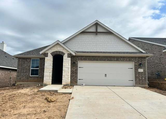 Property at 3517 Columbus St, Gainesville, TX 76240, 4 beds, 2 baths