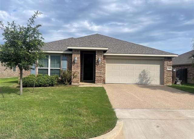 Property at 3105 Paint Horse Dr, Waco, TX 76706, 4 beds, 2 baths