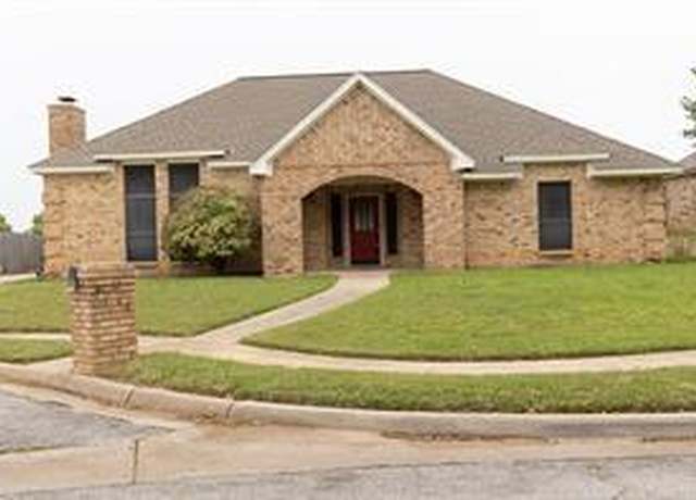 Property at 2305 Meadowlark Ln, Bedford, TX 76021, 3 beds, 2 baths