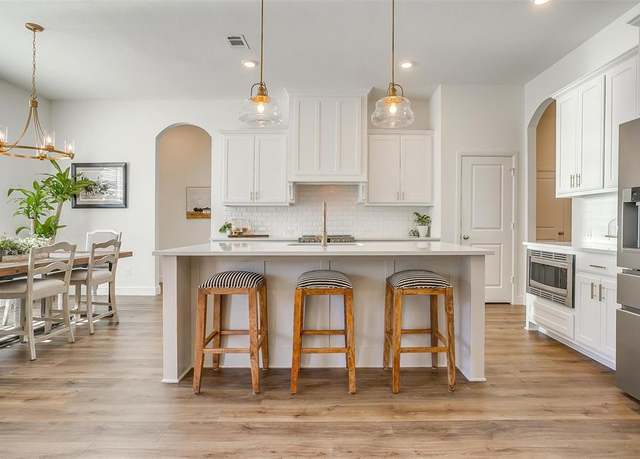 Property at 408 E Paddock, Willow Park, TX 76087, 3 beds, 3 baths