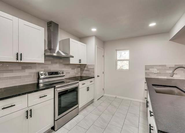 Property at 3561 Westfield Ave, Fort Worth, TX 76133, 4 beds, 2 baths