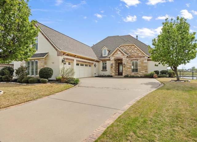 Property at 1213 Prestwick Ct, Granbury, TX 76048, 3 beds, 2.5 baths