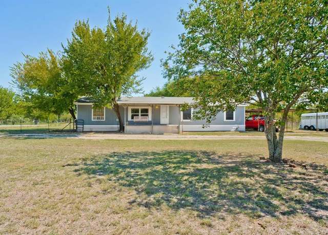 Property at 501 Meadow Rd, Springtown, TX 76082, 4 beds, 2 baths