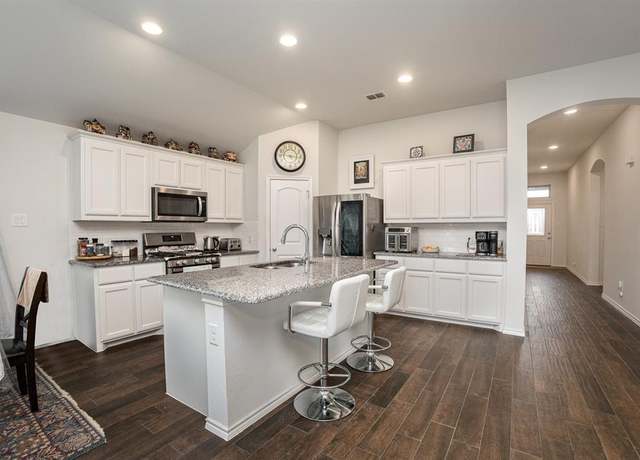 Property at 2924 Montrose Trl, Forney, TX 75126, 4 beds, 2 baths