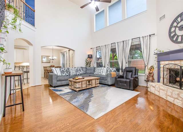 Property at 6605 Crator Dr, Mckinney, TX 75070, 3 beds, 2.5 baths