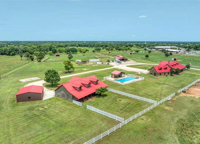 Property at 34673 US Highway 82, Whitesboro, TX 76273, 6 beds, 5.5 baths